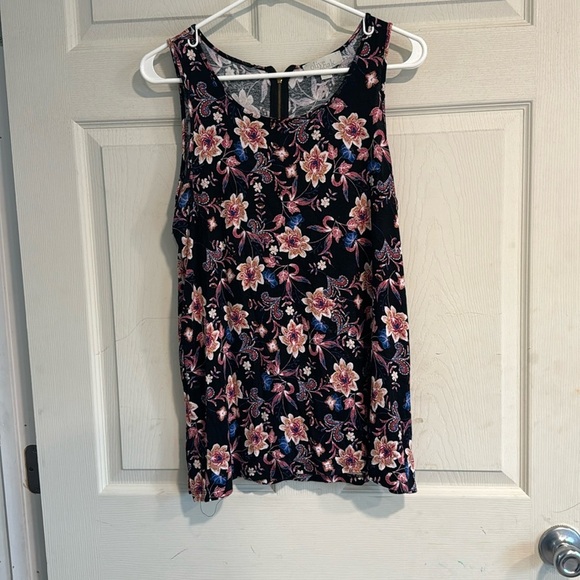 Olive & Oak Tops - Olive and oak size large tank floral women’s